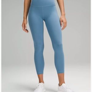 Lululemon Wunder Train aligned leggings blue size 8 ⭐️